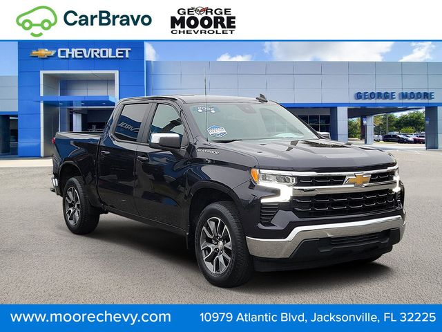Dark Ash Metallic 2022 Chevrolet Silverado 1500 LT Crew Cab RWD Pickup Truck 4X2 Automatic