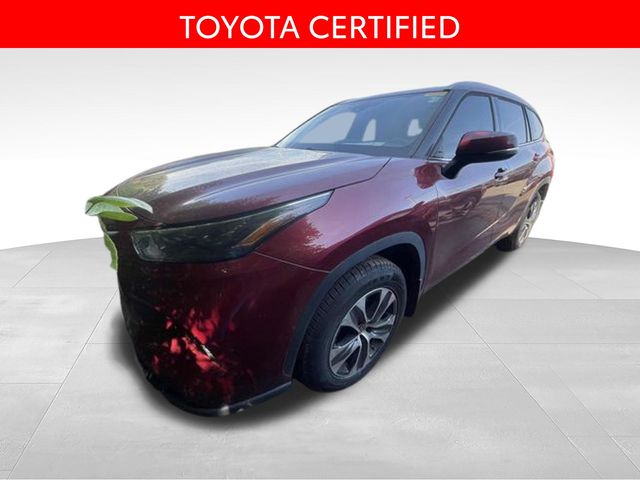 White (Wind Chill Pearl) 2022 Toyota Highlander XLE AWD SUV / Crossover All-Wheel Drive 8-Speed Automatic