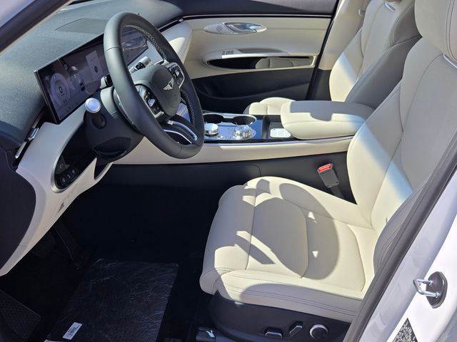 2027 Genesis GV70
