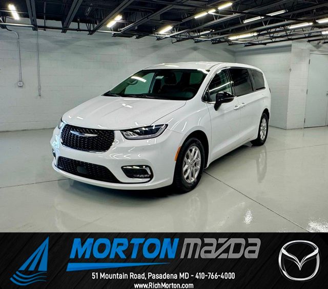 Bright White Clearcoat 2024 Chrysler Pacifica Touring L FWD Minivan Front-Wheel Drive Automatic