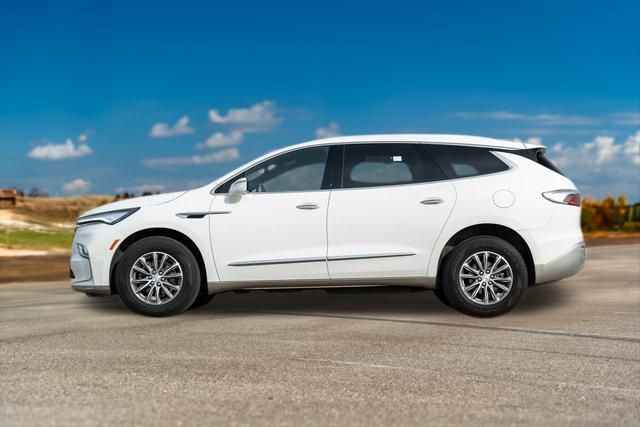 2022 Buick Enclave Essence 4