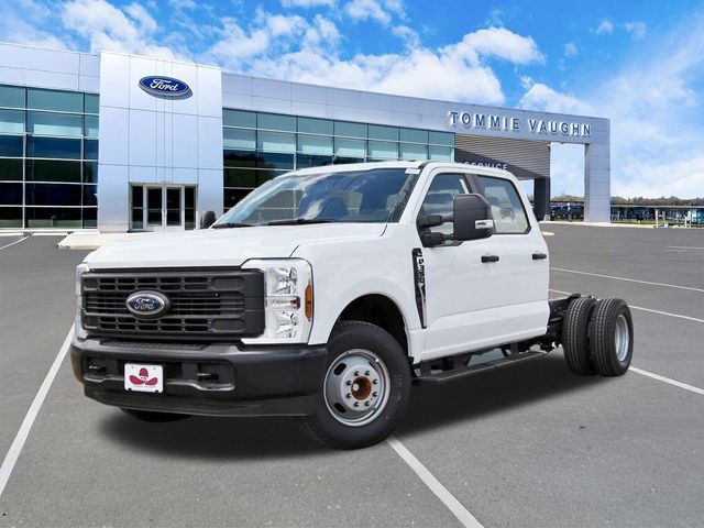 2026 Ford F-350 Super Duty Chassis
