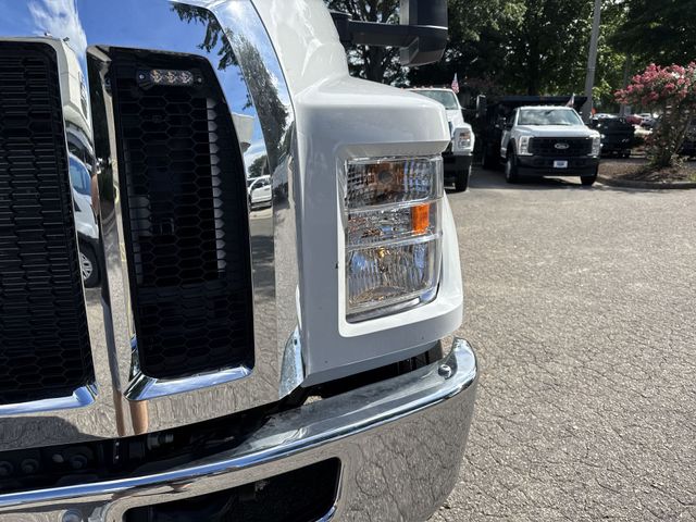 2026 Ford F-750 SuperCab photo 10