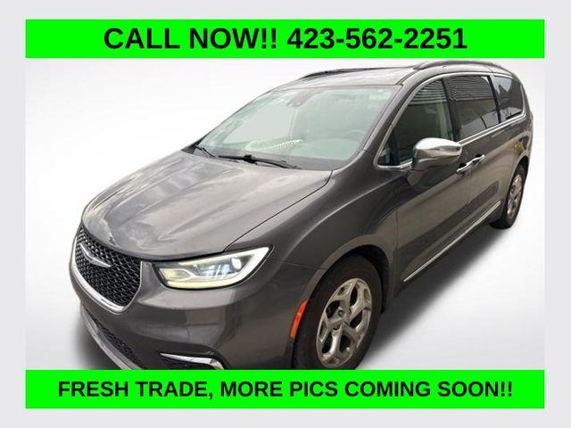 Gray (Granite Crystal Metallic Clearcoat) 2022 Chrysler Pacifica Limited FWD Minivan Front-Wheel Drive 9-Speed Automatic