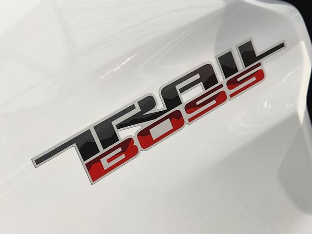 2025 Chevrolet Colorado Trail Boss White at AutoSavvy Houston Northwest