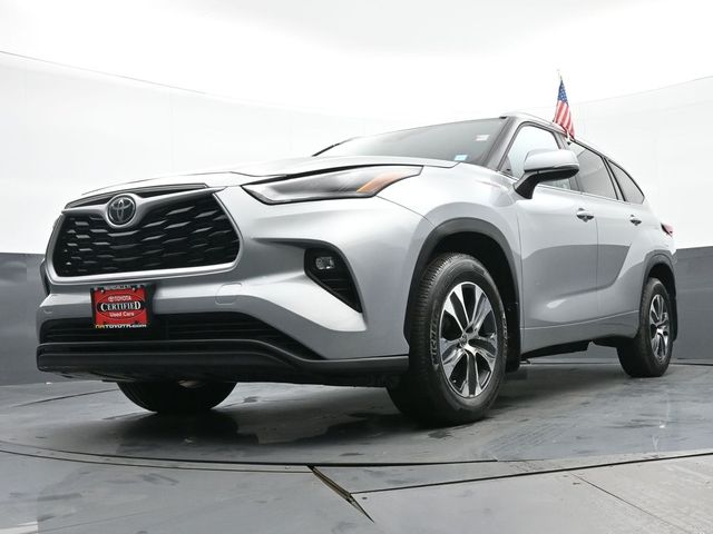 2023 Toyota Highlander XLE 33