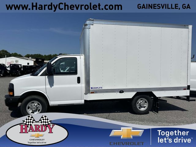 Summit White 2024 Chevrolet Express Chassis Van Rear-Wheel Drive 8-Speed Automatic