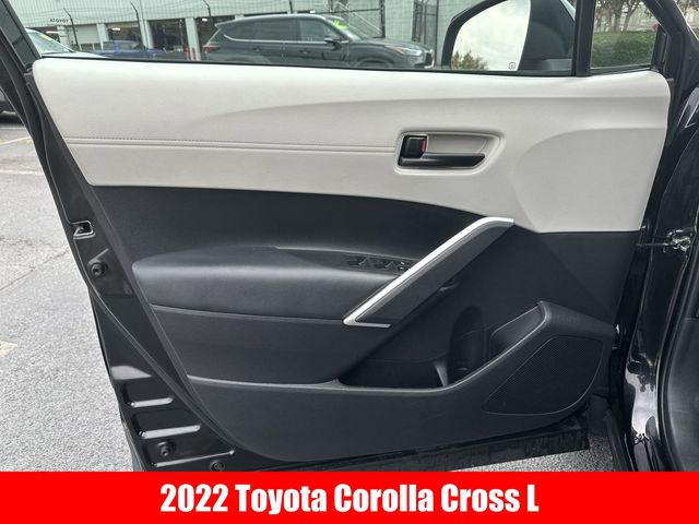 2022 Toyota Corolla Cross L 4