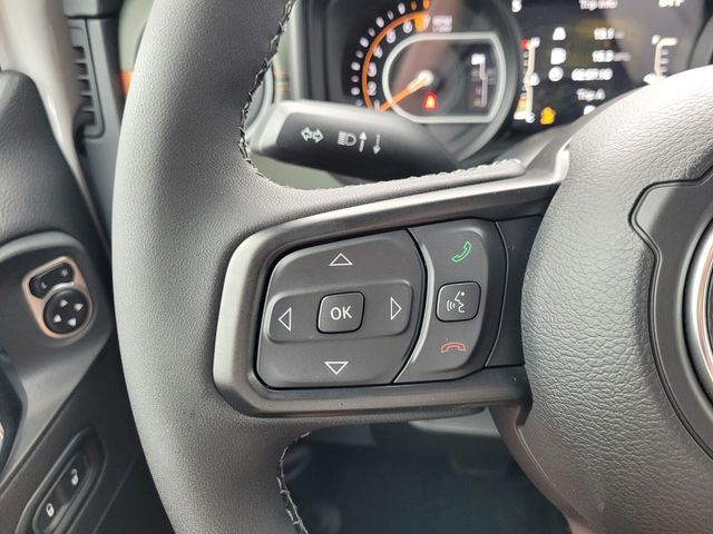 New 2026 White/off-white Jeep Mojave image 30