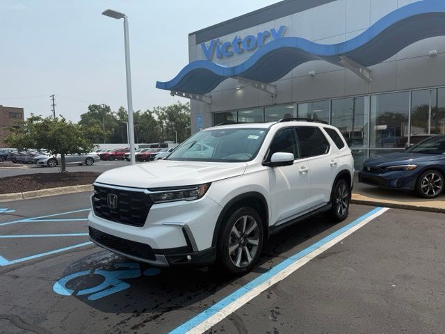 Platinum White Pearl 2025 Honda Pilot SUV / Crossover All-Wheel Drive Automatic