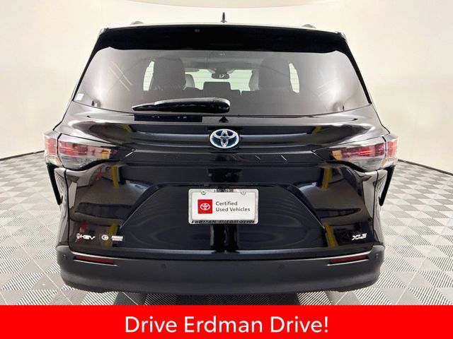 Used 2025 Toyota Sienna Van