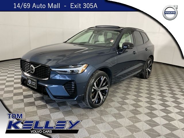 2024 Volvo XC60 Recharge T8 Ultimate Dark Theme eAWD