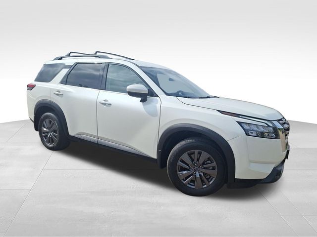 Pearl White 2024 Nissan Pathfinder SUV / Crossover Front-Wheel Drive 9-Speed Automatic