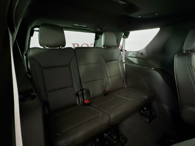 2024 White Frost Tricoat GMC Yukon Denali 4X4 SUV