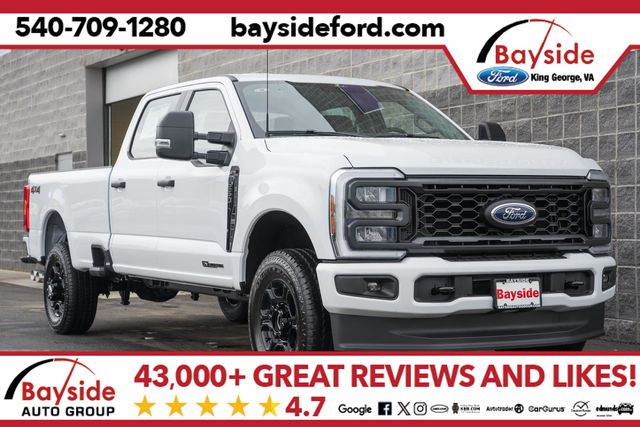 Oxford White 2026 Ford F-250 Super Duty Pickup Truck Four-Wheel Drive Automatic