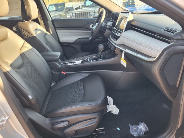 New 2026 Silver Jeep Latitude image 15