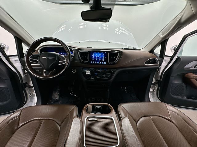 2017 Chrysler Pacifica Limited White at Auto Express Mitsubishi