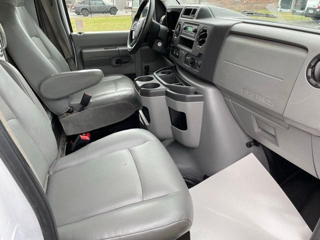 2021 Ford E-350SD photo