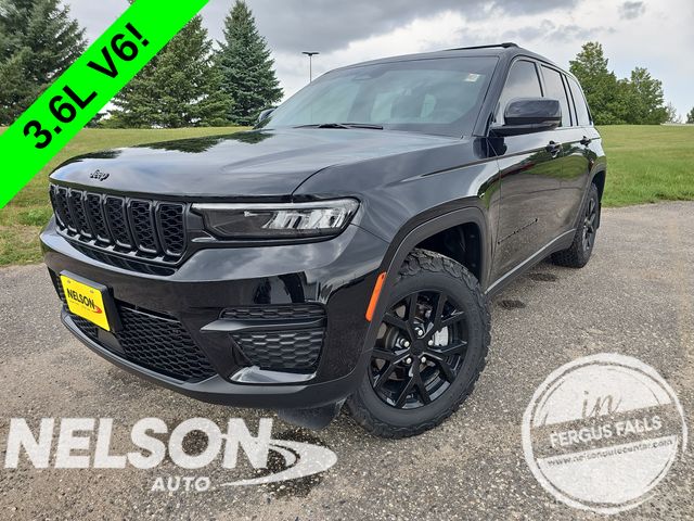 Diamond Black Crystal Pearlcoat 2025 Jeep Grand Cherokee SUV / Crossover Four-Wheel Drive 8-Speed Automatic