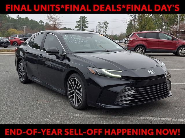 2025 Toyota Camry XLE's photo