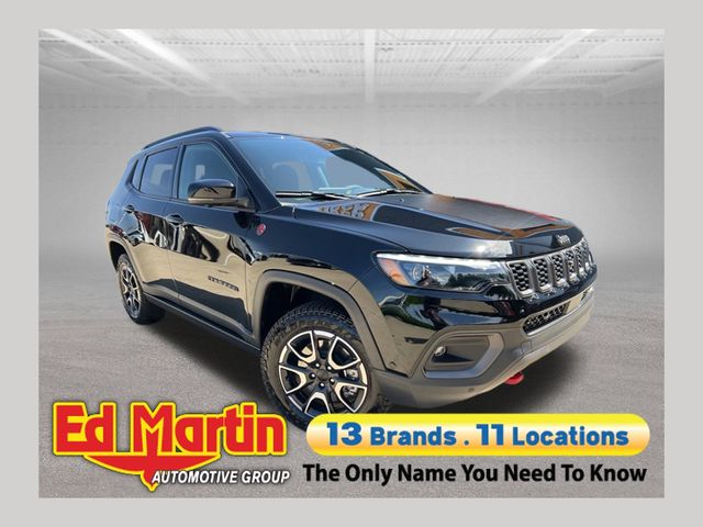 Diamond Black 2024 Jeep Compass SUV / Crossover Four-Wheel Drive 8-Speed Automatic