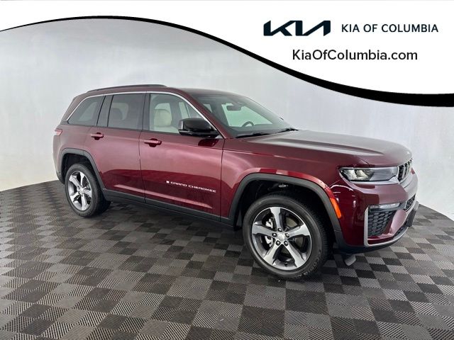 Velvet Red Pearlcoat 2026 Jeep Grand Cherokee SUV / Crossover Four-Wheel Drive 8-Speed Automatic