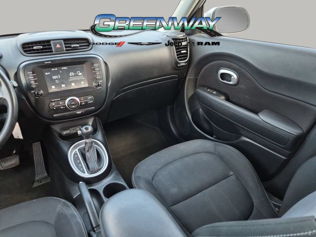 Used 2018 Silver Kia Plus image 12