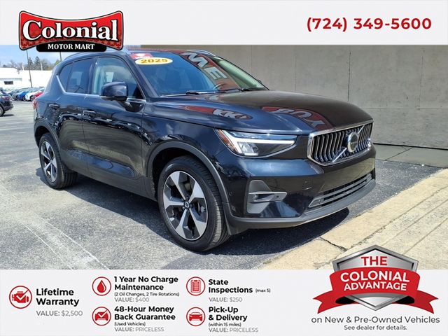 2025 Volvo XC40 B5 Plus Bright Theme AWD