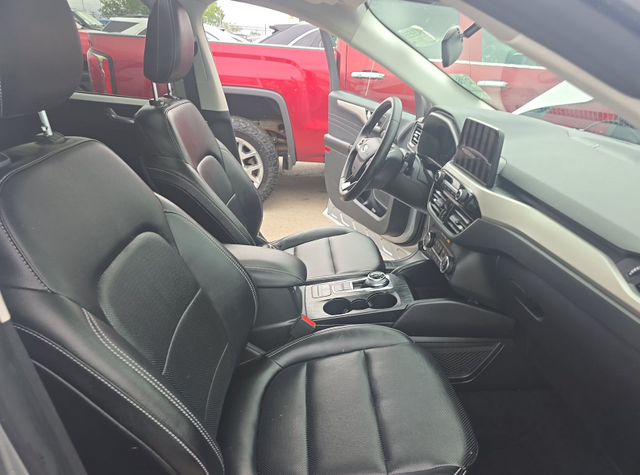 2022 Silver Metallic Ford Escape Plug-In Hybrid SEL FWD SUV