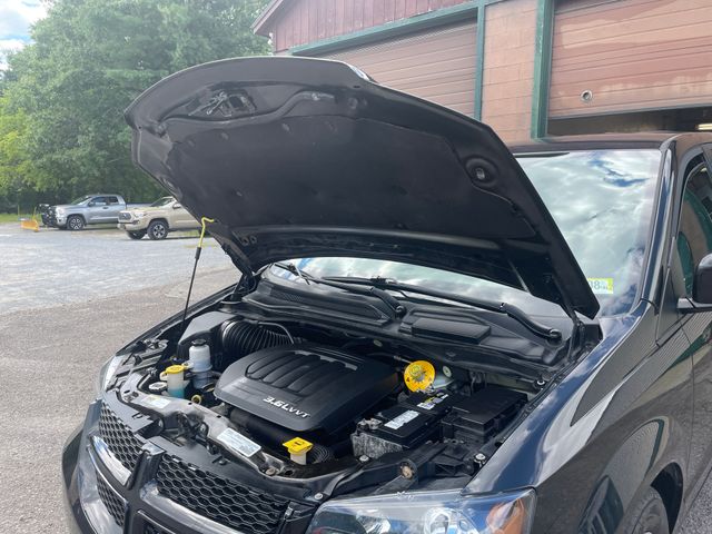 Used 2018 Dodge Grand Caravan Van