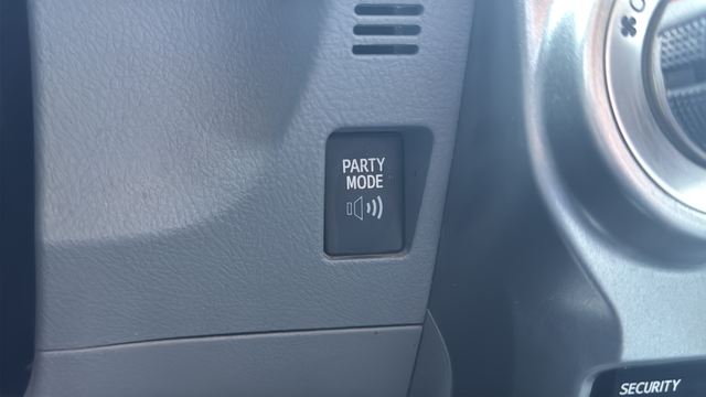 Used 2013 Classic Silver Metallic Toyota SR5 image 29