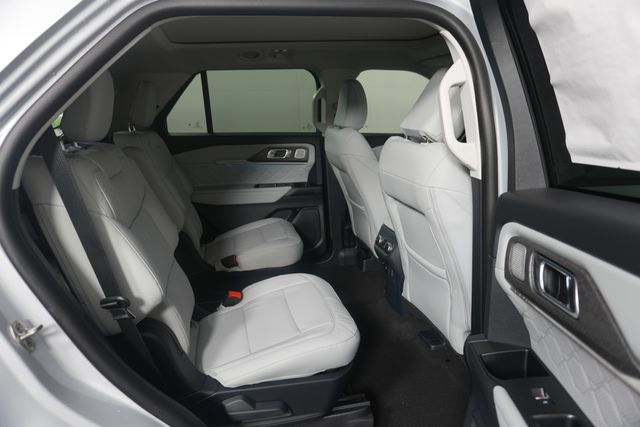 New 2026 White Ford Platinum image 29