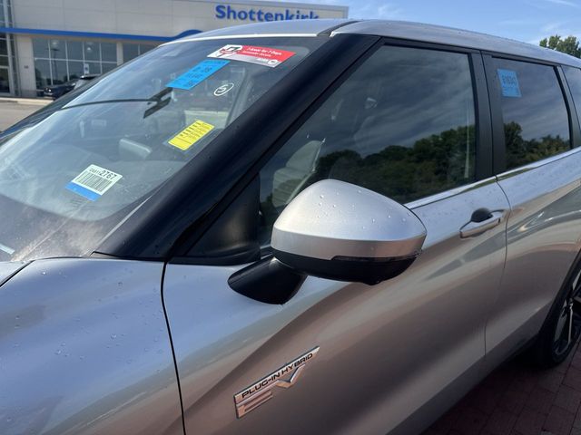 Used 2025 Mitsubishi Outlander PHEV SUV