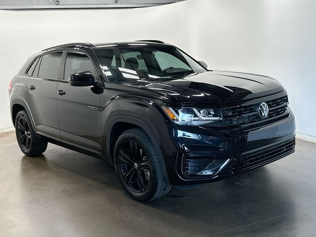 2023 Volkswagen Atlas Cross Sport 2.0T SEL R-Line Black at Sutliff Volkswagen