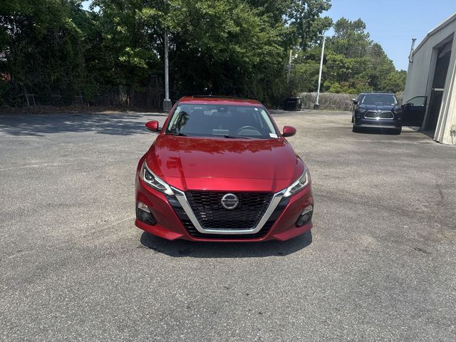 Used 2020 Red Nissan 2.5 SV image 2