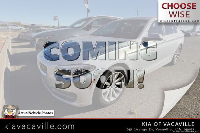 Glacier Silver Metallic 2014 BMW 5 Series Sedan Rear-Wheel Drive 8-Speed Automatic