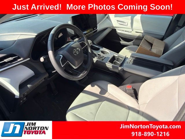 Used 2025 Toyota Sienna Van