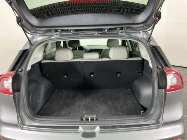Used 2017 Gray Kia Touring image 28