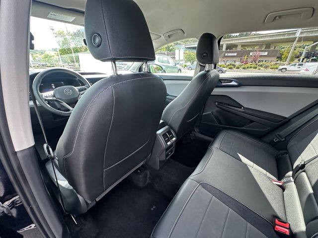 Used 2024  Volkswagen 1.5T SE image 30