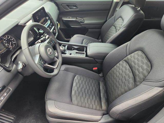 2025 Nissan Pathfinder SV photo 8