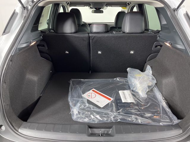 2025 Aspen White Tricoat Nissan Kicks SR FWD SUV
