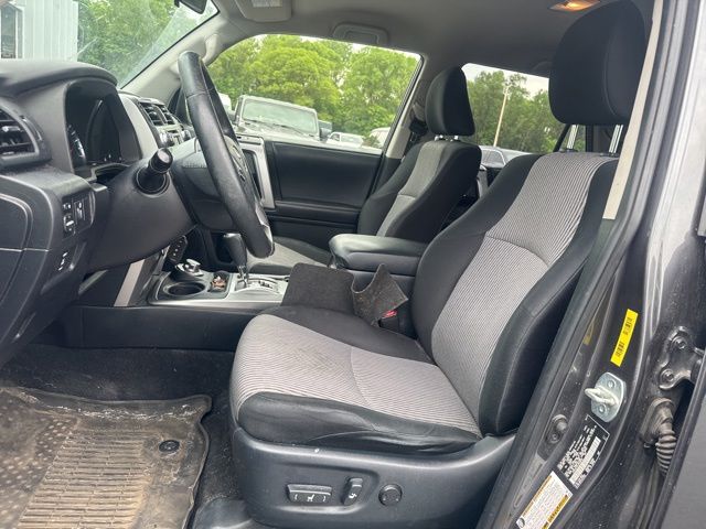 2018 Magnetic Gray Metallic Toyota 4Runner SR5 4X4 SUV
