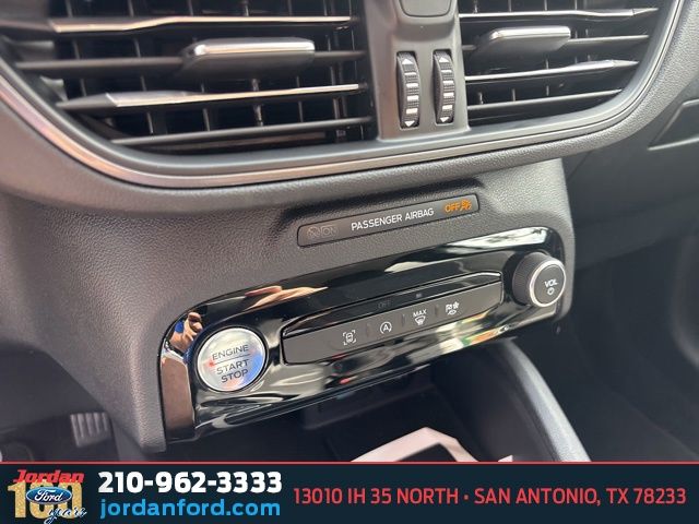Used Car 2023 Ford Escape  Active For Sale Under $25,000 In San Antonio, Texas
