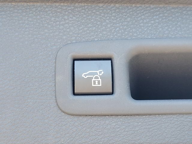 Used 2025 Toyota Sienna Van