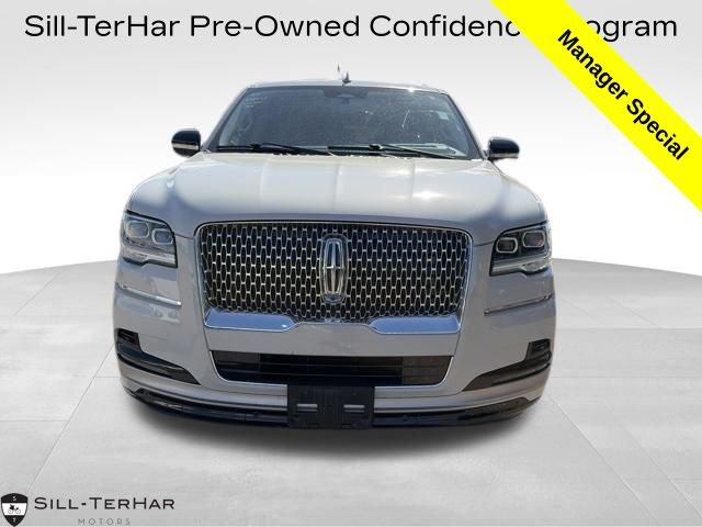Pearl Metallic 2023 Lincoln Navigator SUV / Crossover Four-Wheel Drive Automatic