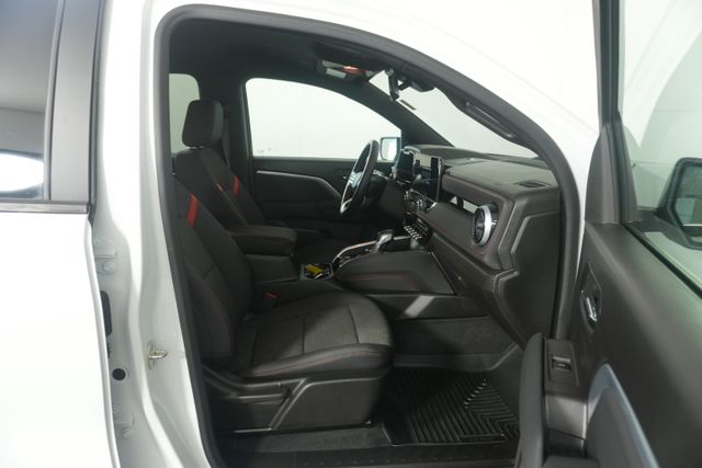 Used 2023 White Chevrolet Z71 image 29