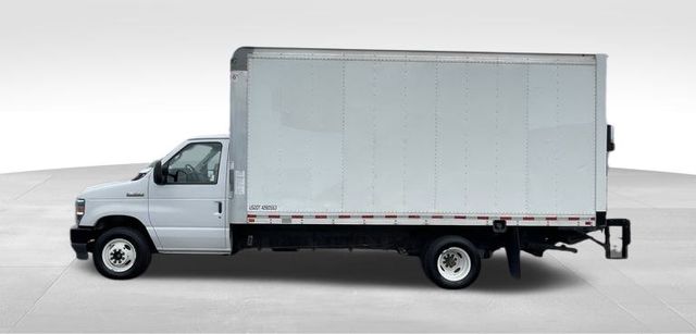 2021 Ford E-350SD photo