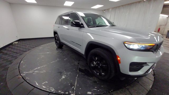 2024 – Jeep – Grand Cherokee