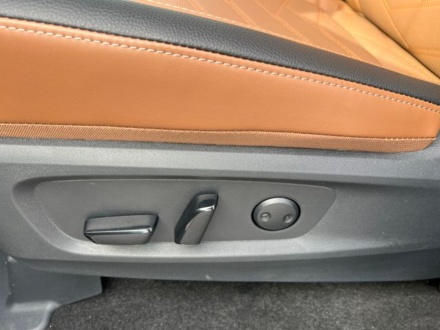 2025 Boulder Gray Pearl Nissan Pathfinder Platinum FWD SUV