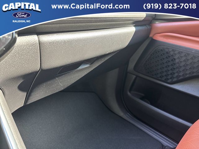 Used 2025 Blue Kia SX image 28